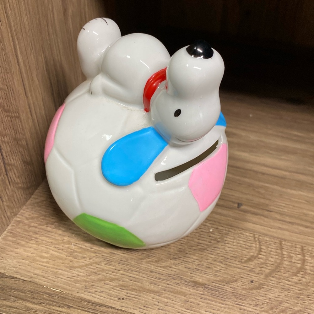 Vintage snoopy piggy bank